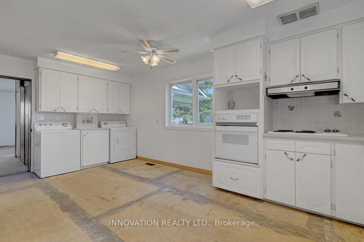 Photo 13 of 456 Gladstone Street, North Dundas, Winchester — HOMEH