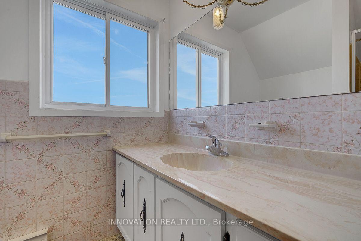 Photo 34 of 456 Gladstone Street, North Dundas, Winchester — HOMEH