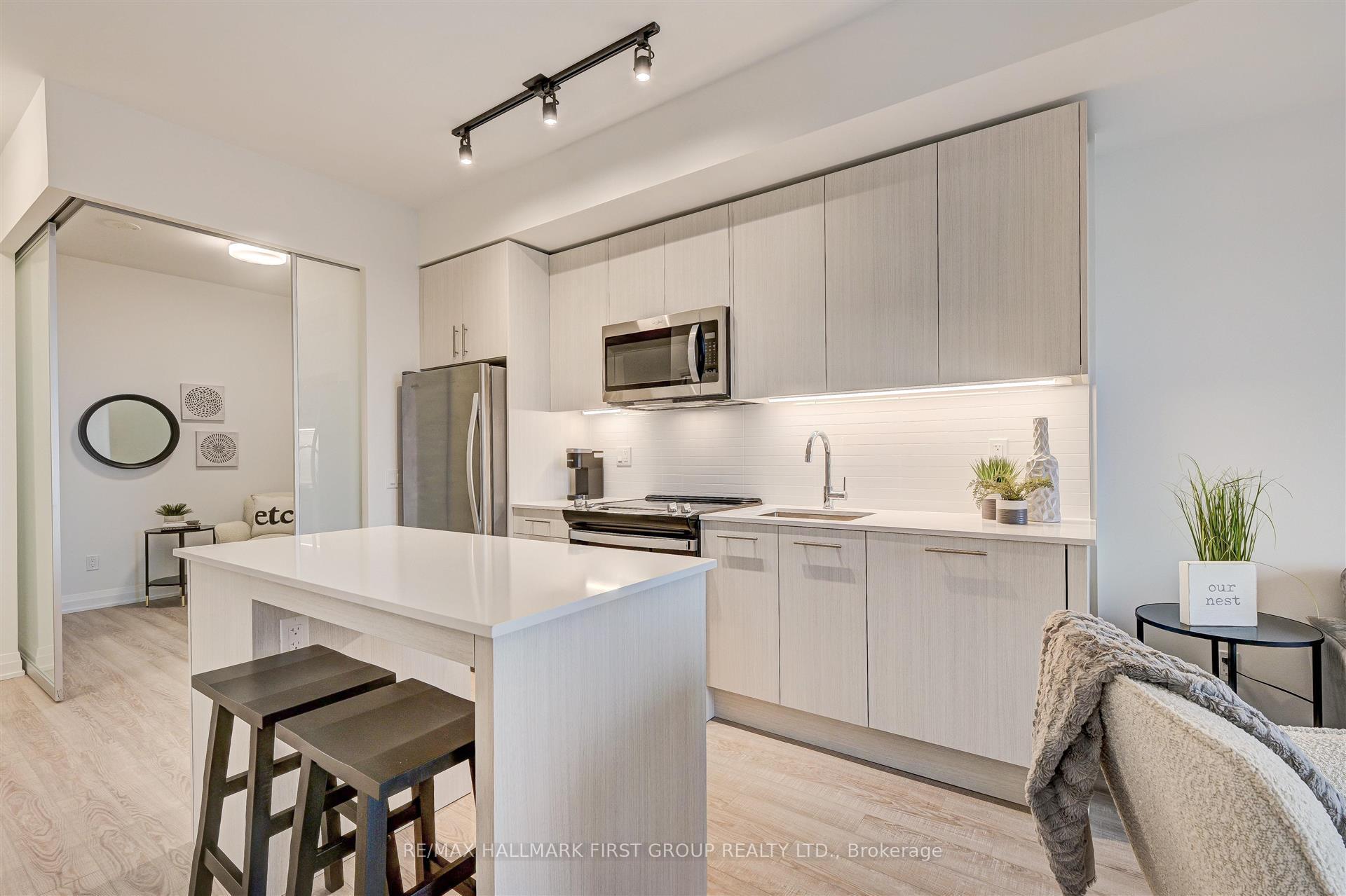 Photo 2 of Unit 1017, 286 Main Street, Toronto, East End-Danforth — HOMEH