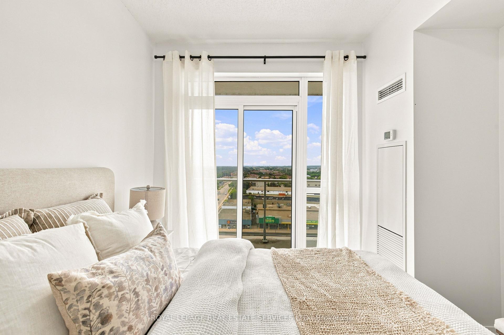 Photo 13 of 55 Speers Road, Oakville, Central — HOMEH