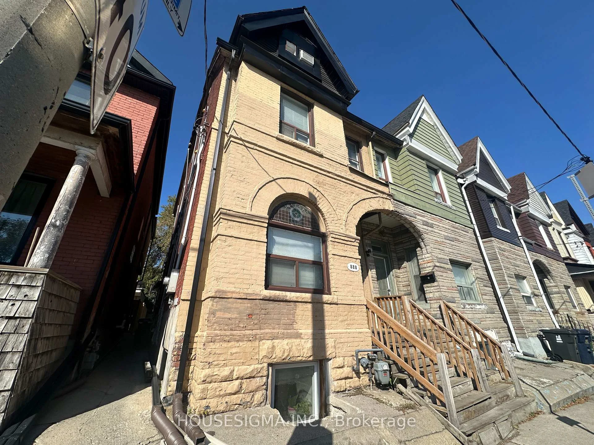 Photo 4 of 888 Dundas Street E, Toronto, South Riverdale — HOMEH