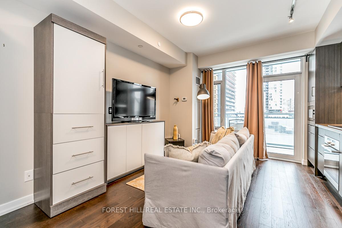 Photo 10 of Unit 1003, 21 Widmer Street, Toronto, Waterfront Communities — HOMEH