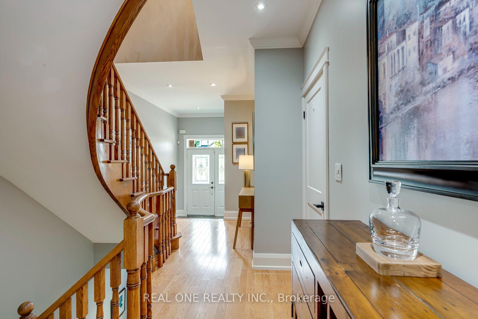 Photo 7 of Unit 6, 2254 Rockingham Drive, Oakville, Joshua Creek — HOMEH