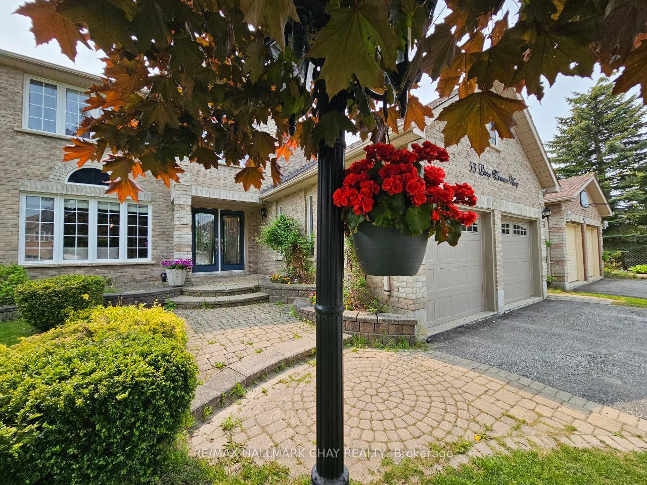 Photo 3 of 53 Livia Herman Way, Barrie, East Bayfield — HOMEH