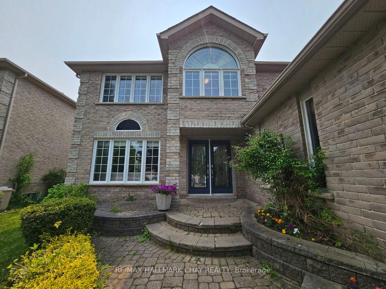 Photo 4 of 53 Livia Herman Way, Barrie, East Bayfield — HOMEH