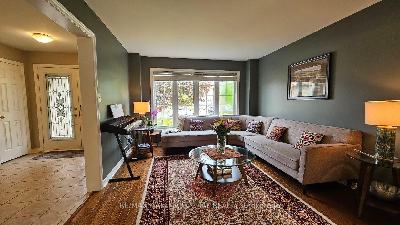 Photo 11 of 53 Livia Herman Way, Barrie, East Bayfield — HOMEH