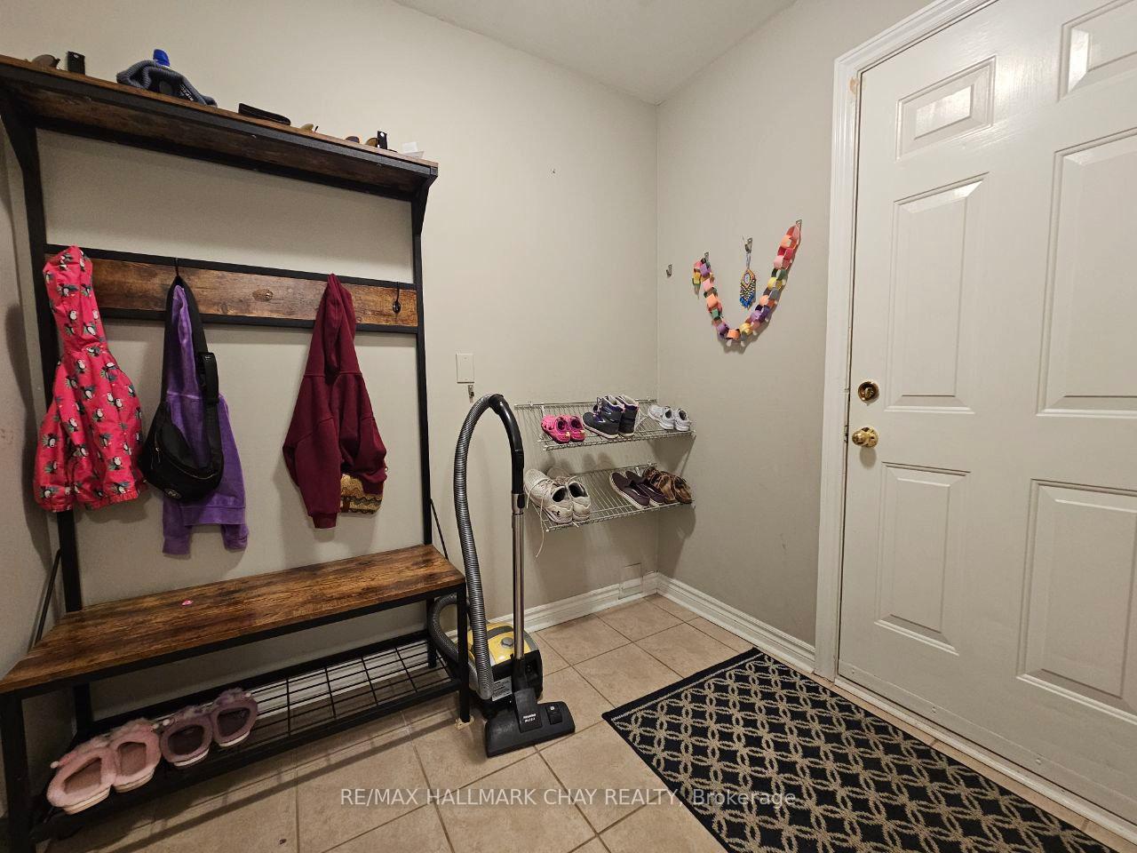 Photo 23 of 53 Livia Herman Way, Barrie, East Bayfield — HOMEH