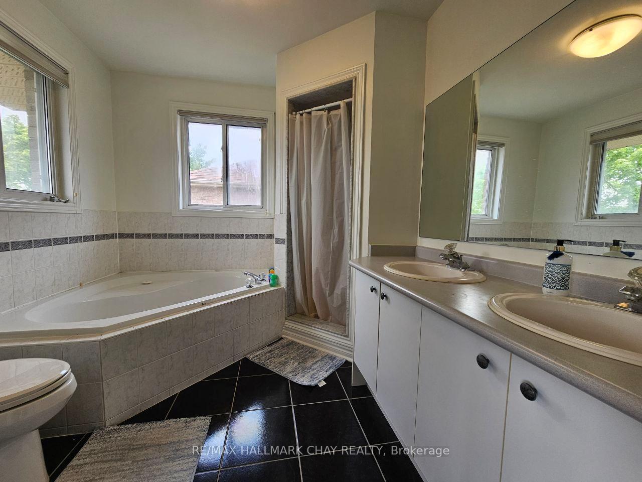 Photo 28 of 53 Livia Herman Way, Barrie, East Bayfield — HOMEH