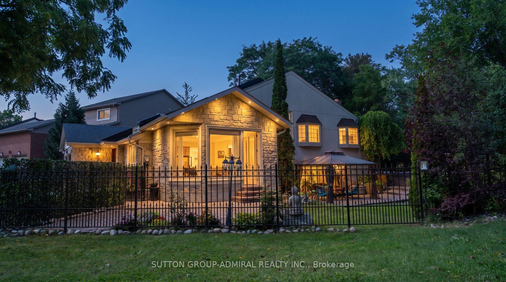 Photo 4 of 12 Saunders Lane, Markham, Aileen-Willowbrook — HOMEH