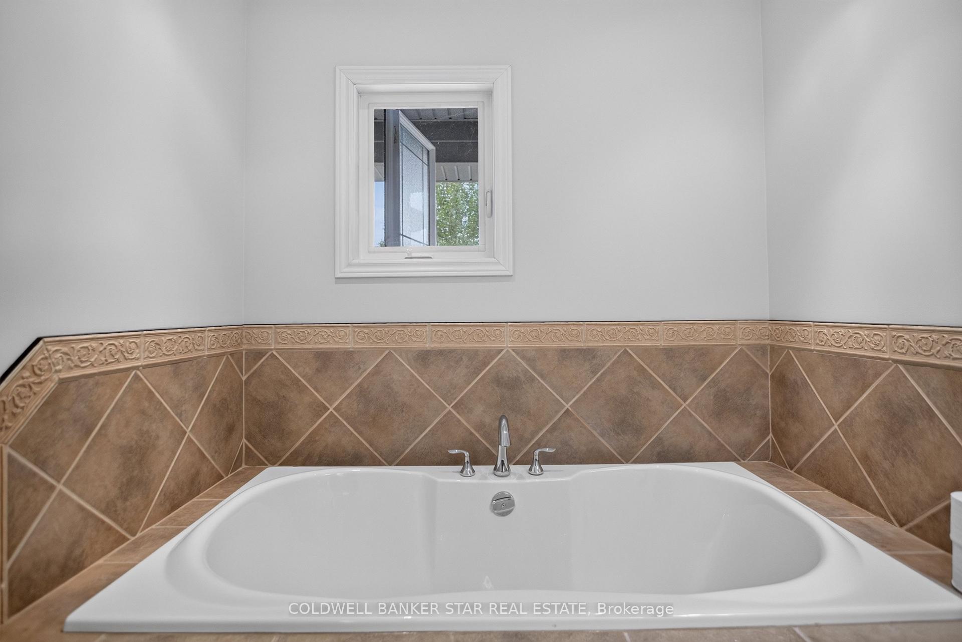 Photo 26 of 63 Treadwell Street, Aylmer — HOMEH
