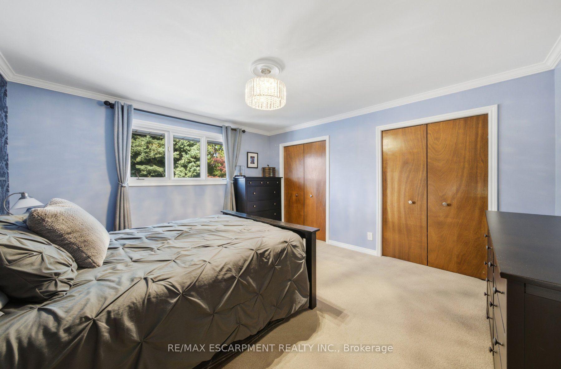 Photo 14 of 16 Redwood Court, Hamilton, Stoney Creek — HOMEH
