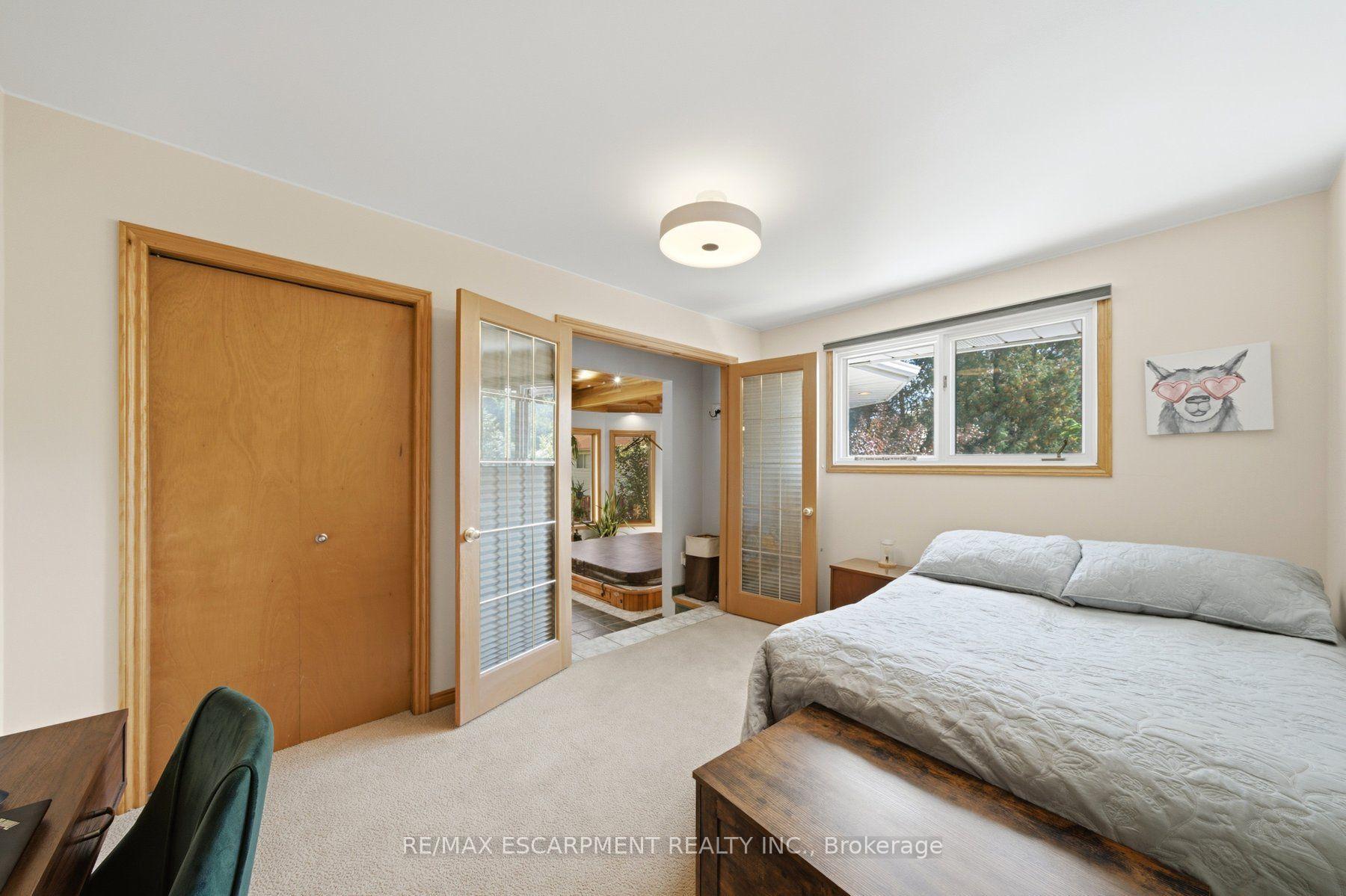 Photo 17 of 16 Redwood Court, Hamilton, Stoney Creek — HOMEH