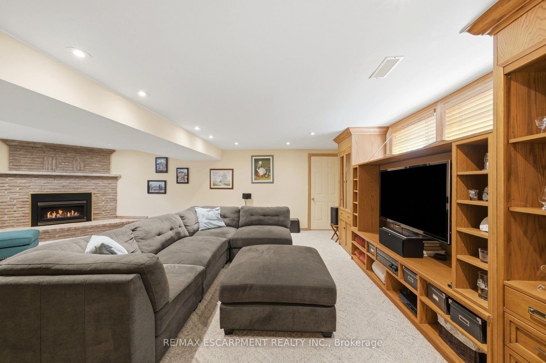 Photo 24 of 16 Redwood Court, Hamilton, Stoney Creek — HOMEH