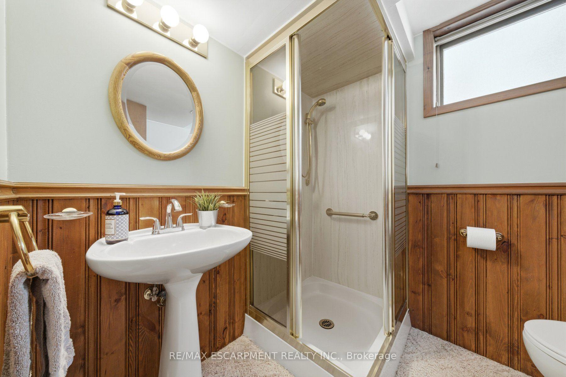 Photo 26 of 16 Redwood Court, Hamilton, Stoney Creek — HOMEH