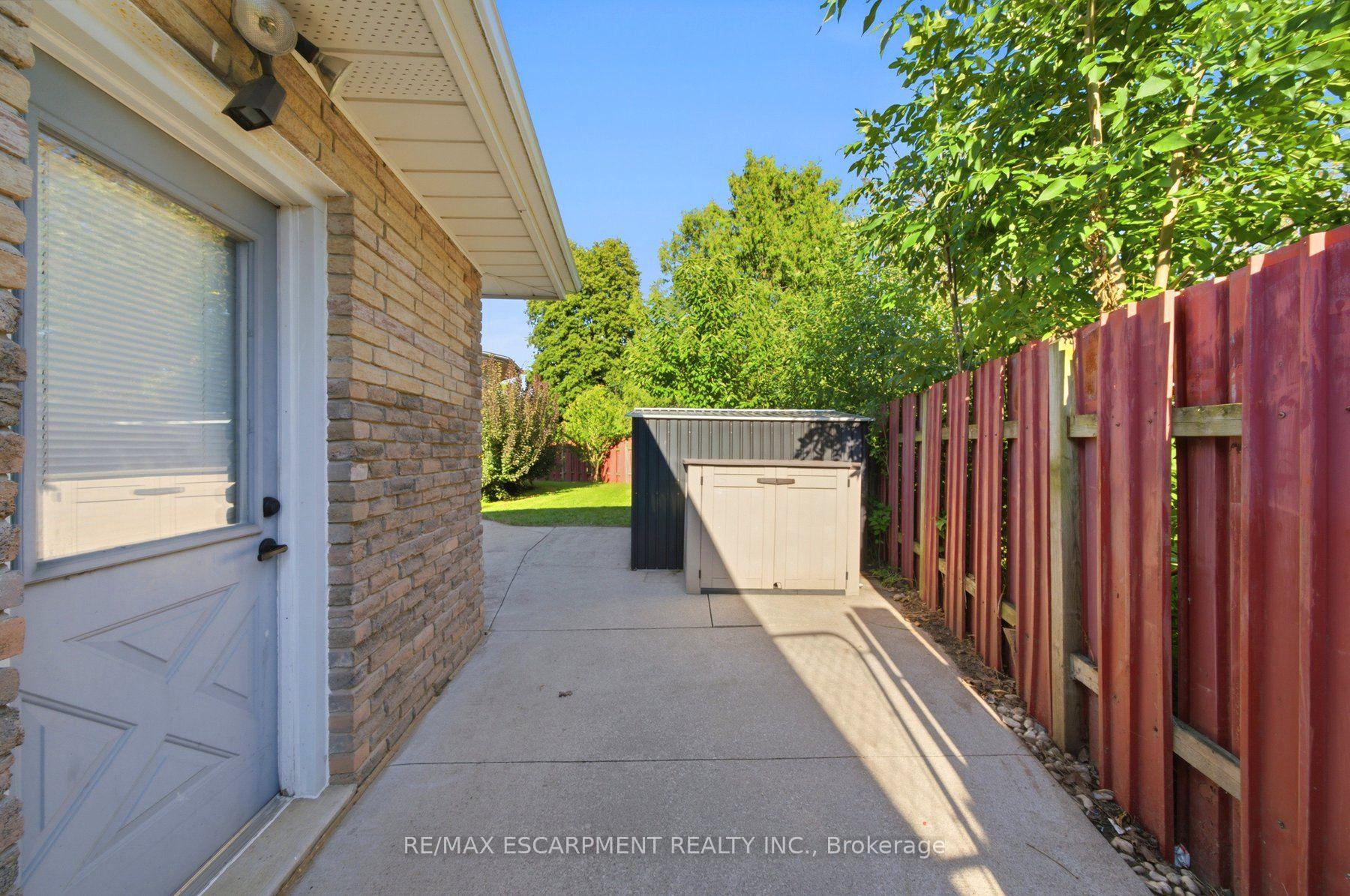 Photo 33 of 16 Redwood Court, Hamilton, Stoney Creek — HOMEH