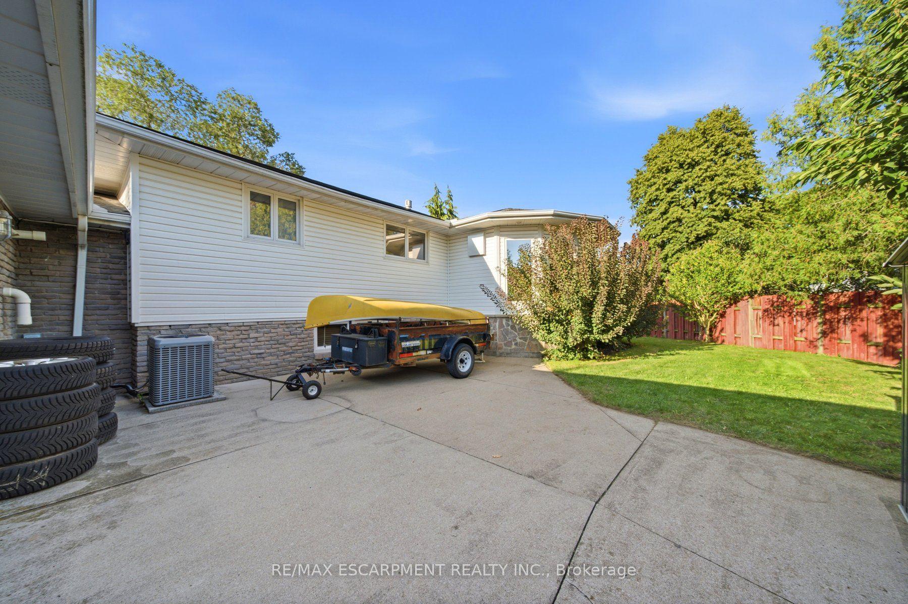 Photo 34 of 16 Redwood Court, Hamilton, Stoney Creek — HOMEH