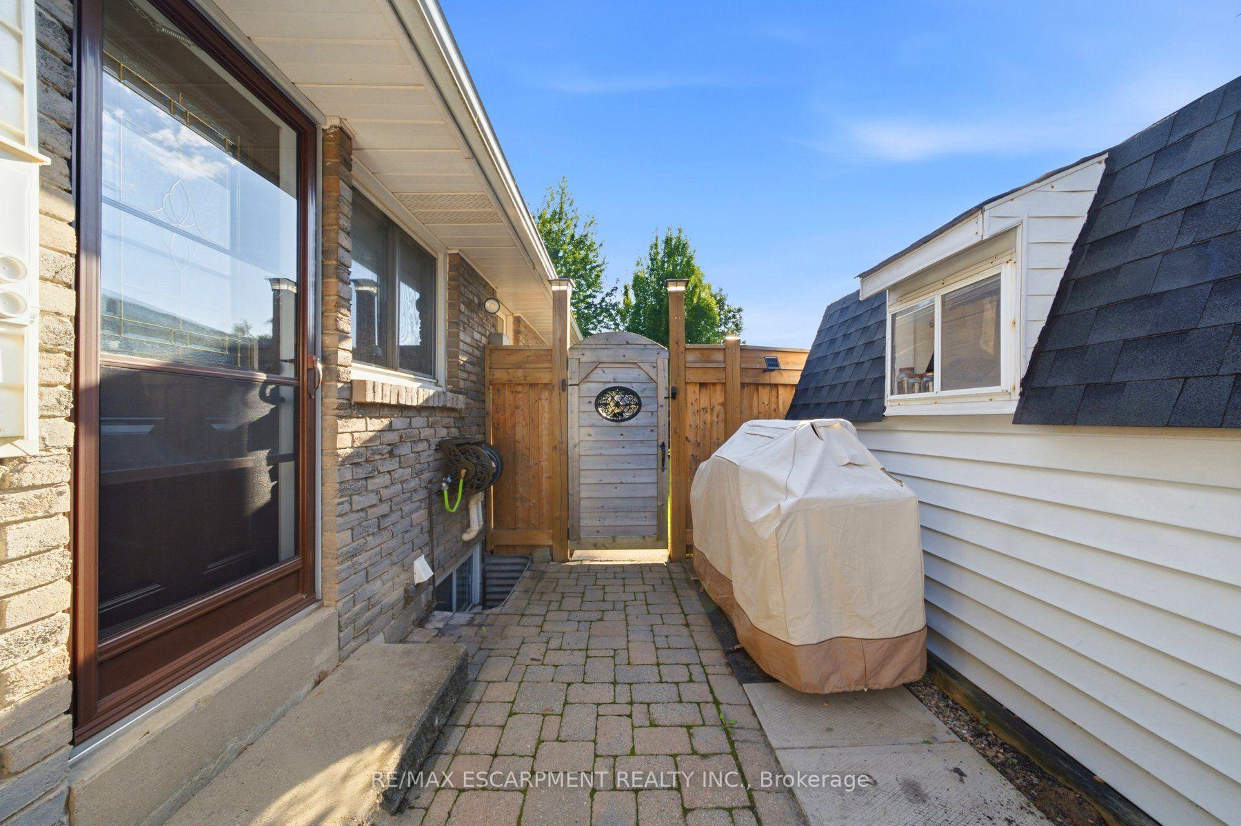 Photo 38 of 16 Redwood Court, Hamilton, Stoney Creek — HOMEH