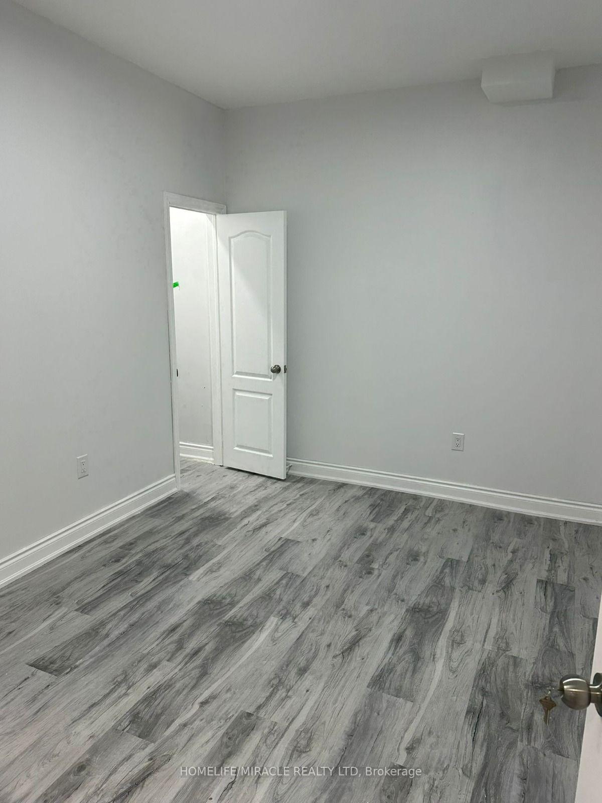 Photo 4 of Unit Basement, 40 Eastman Drive, Brampton, Credit Valley — HOMEH