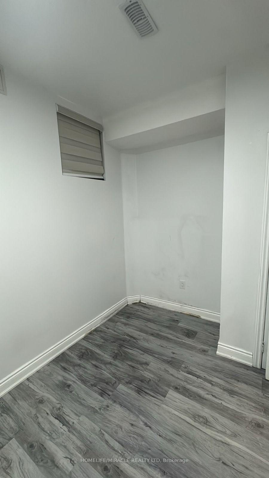 Photo 16 of Unit Basement, 40 Eastman Drive, Brampton, Credit Valley — HOMEH
