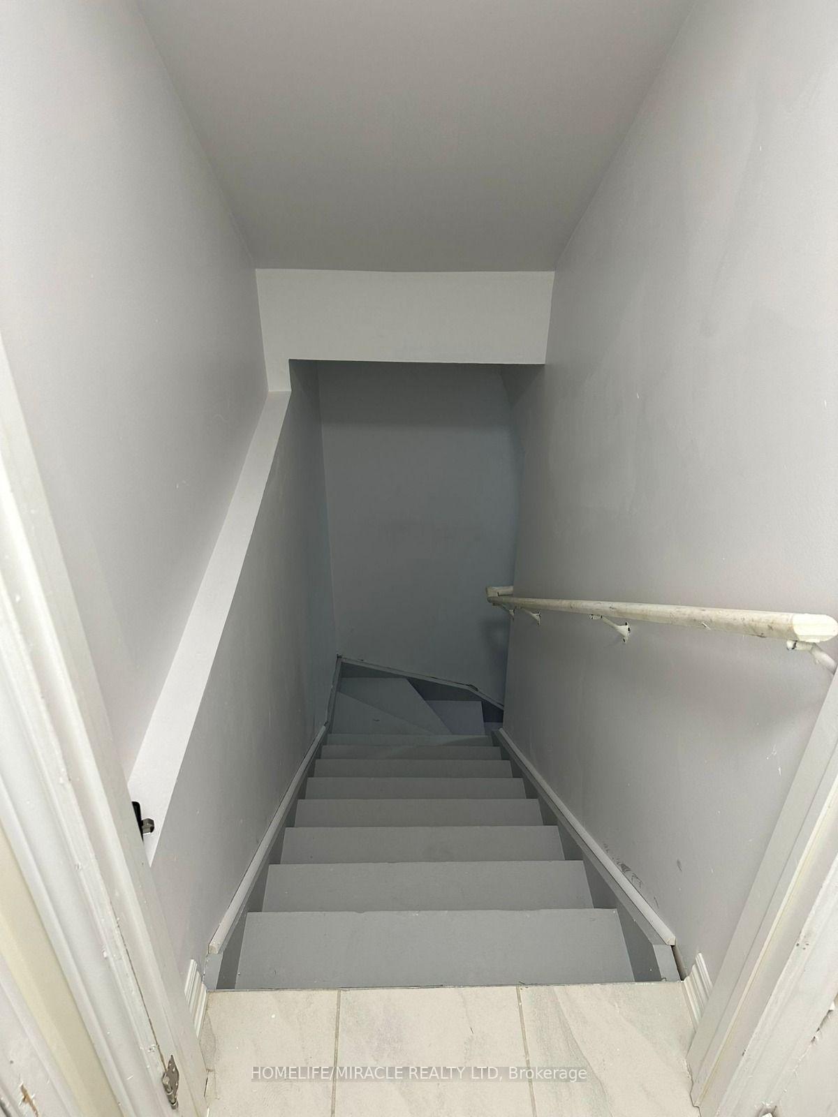 Photo 17 of Unit Basement, 40 Eastman Drive, Brampton, Credit Valley — HOMEH