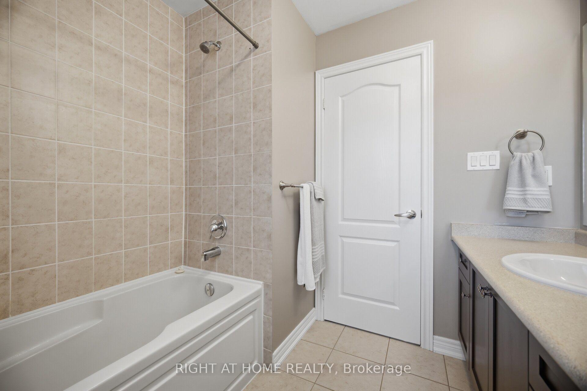 Photo 32 of 420 Nairn Circle, Milton, Scott — HOMEH