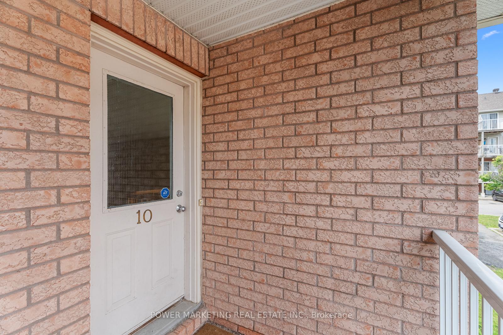 Photo 4 of Unit 10, 1701 Blohm Drive, Ottawa, Hunt Club Park — HOMEH