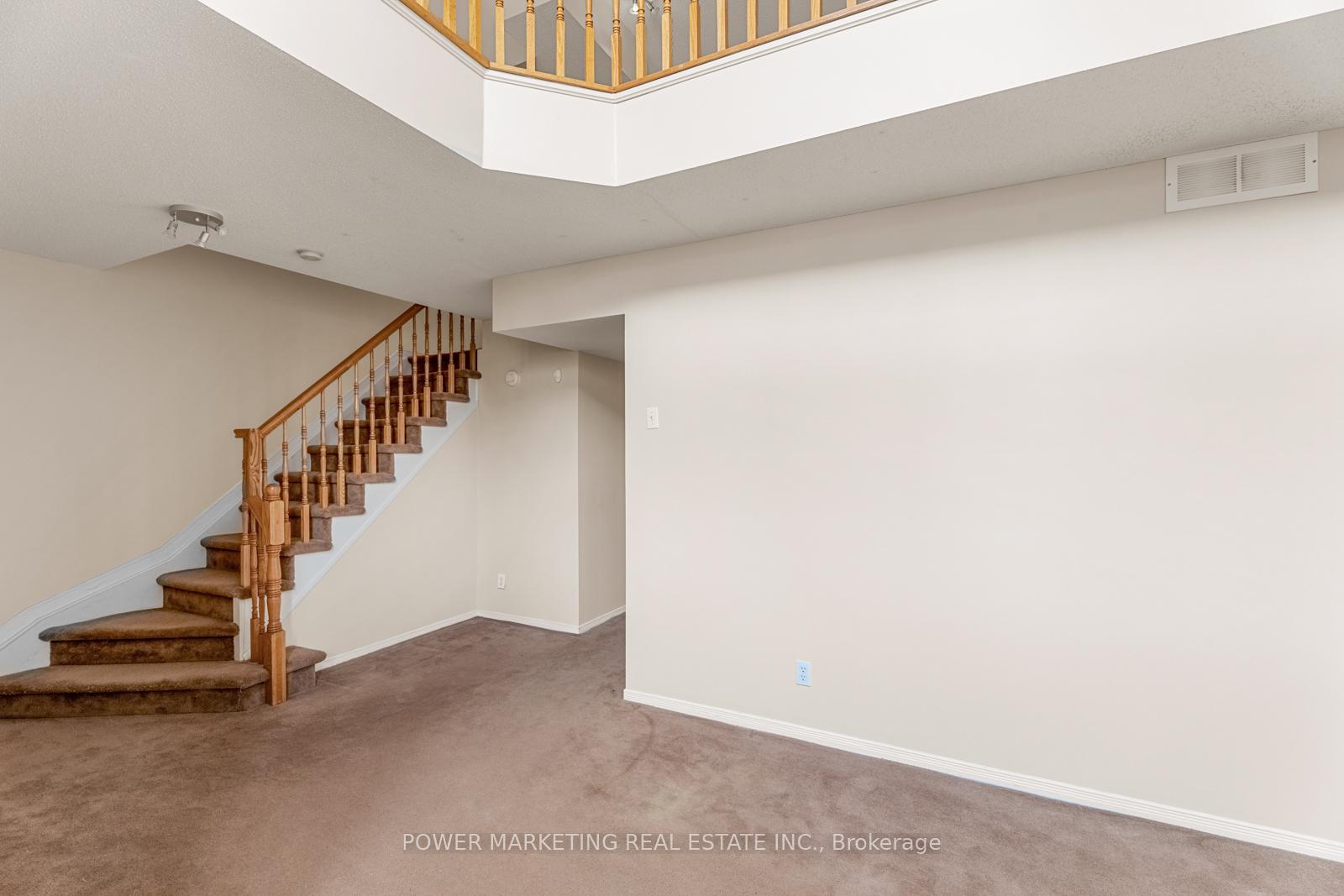 Photo 18 of Unit 10, 1701 Blohm Drive, Ottawa, Hunt Club Park — HOMEH