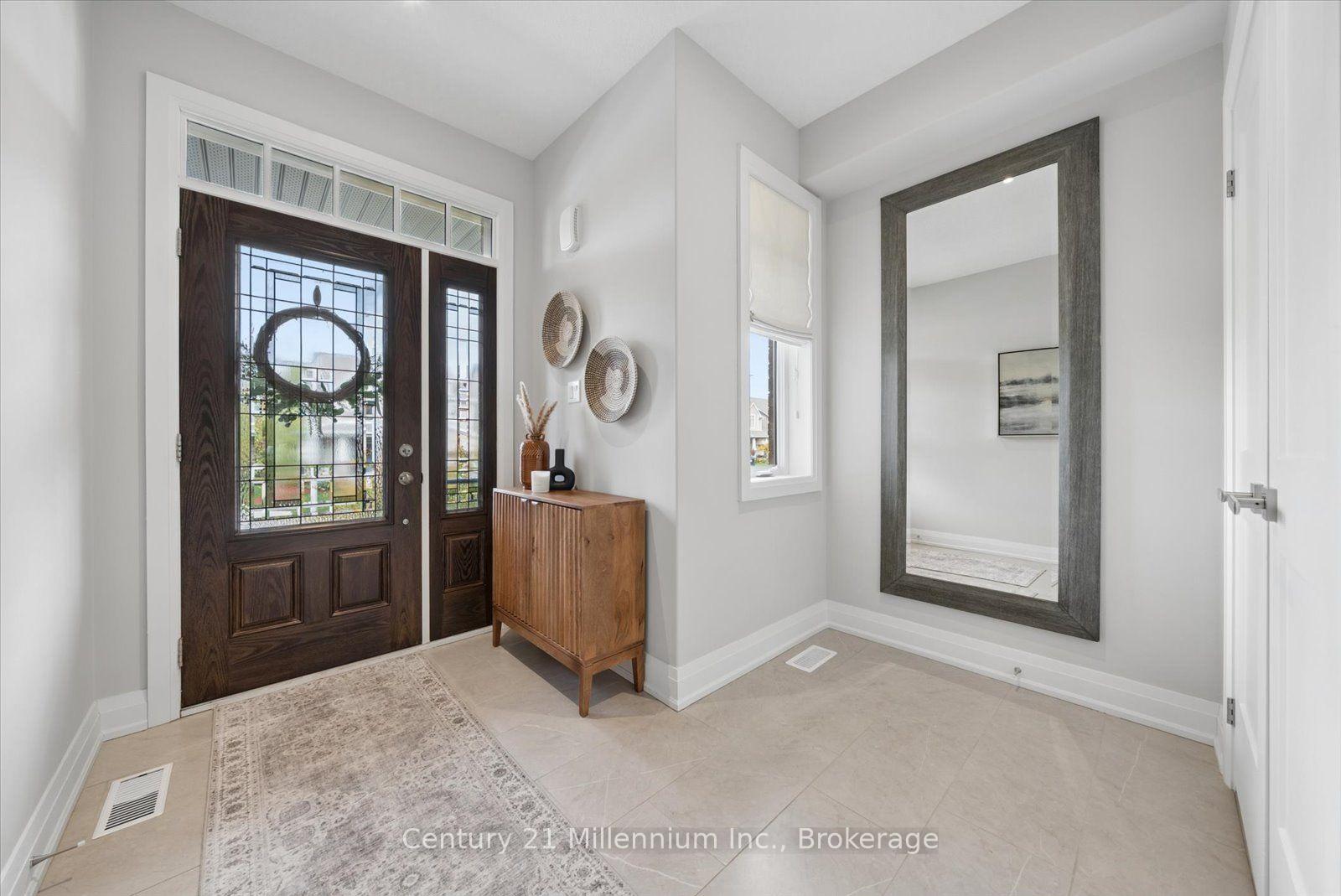 Photo 5 of 57 Foley Crescent, Collingwood — HOMEH