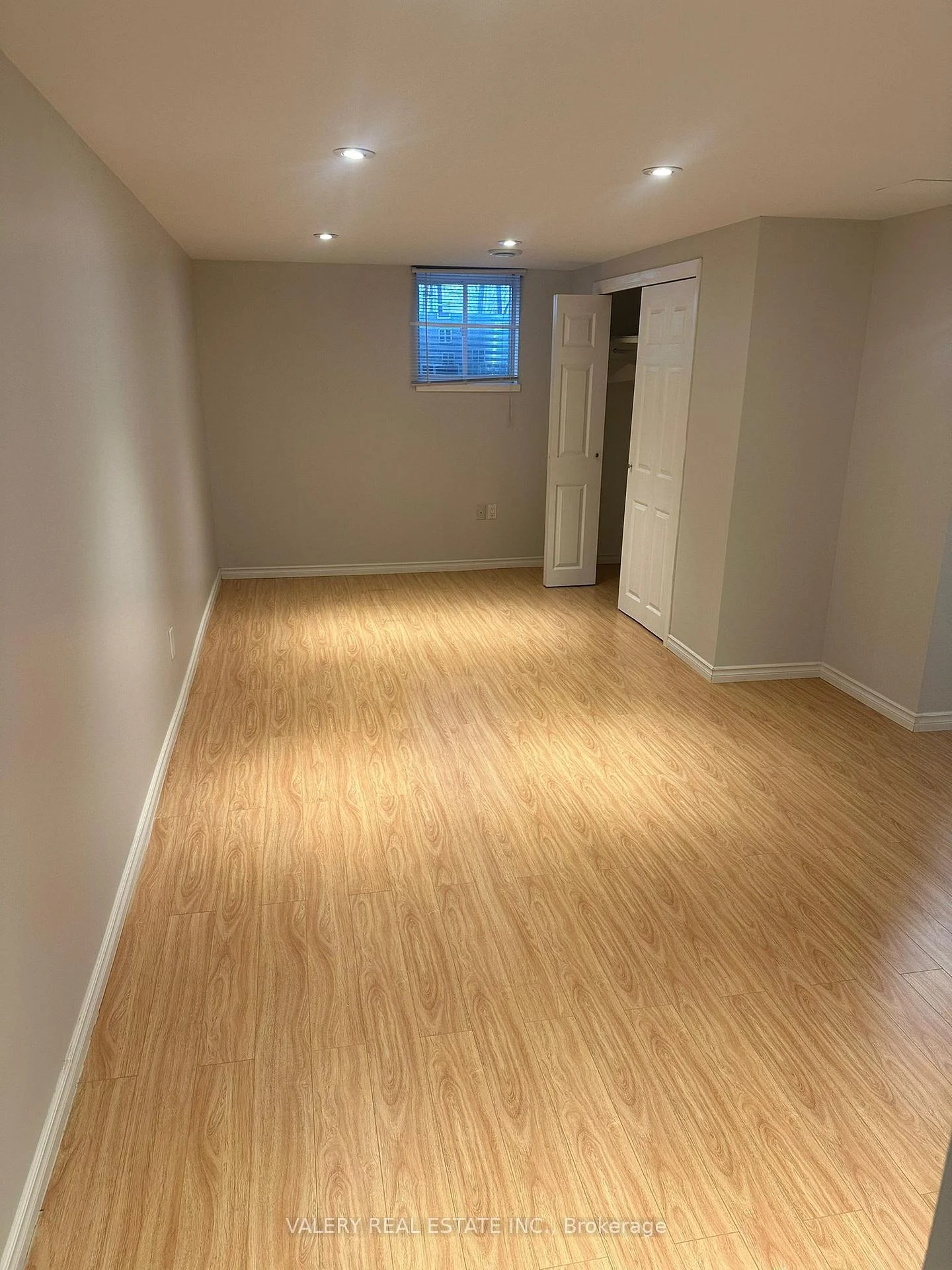 Photo 4 of Unit Basement, 1557 Hobbs Crescent, Mississauga, Clarkson — HOMEH