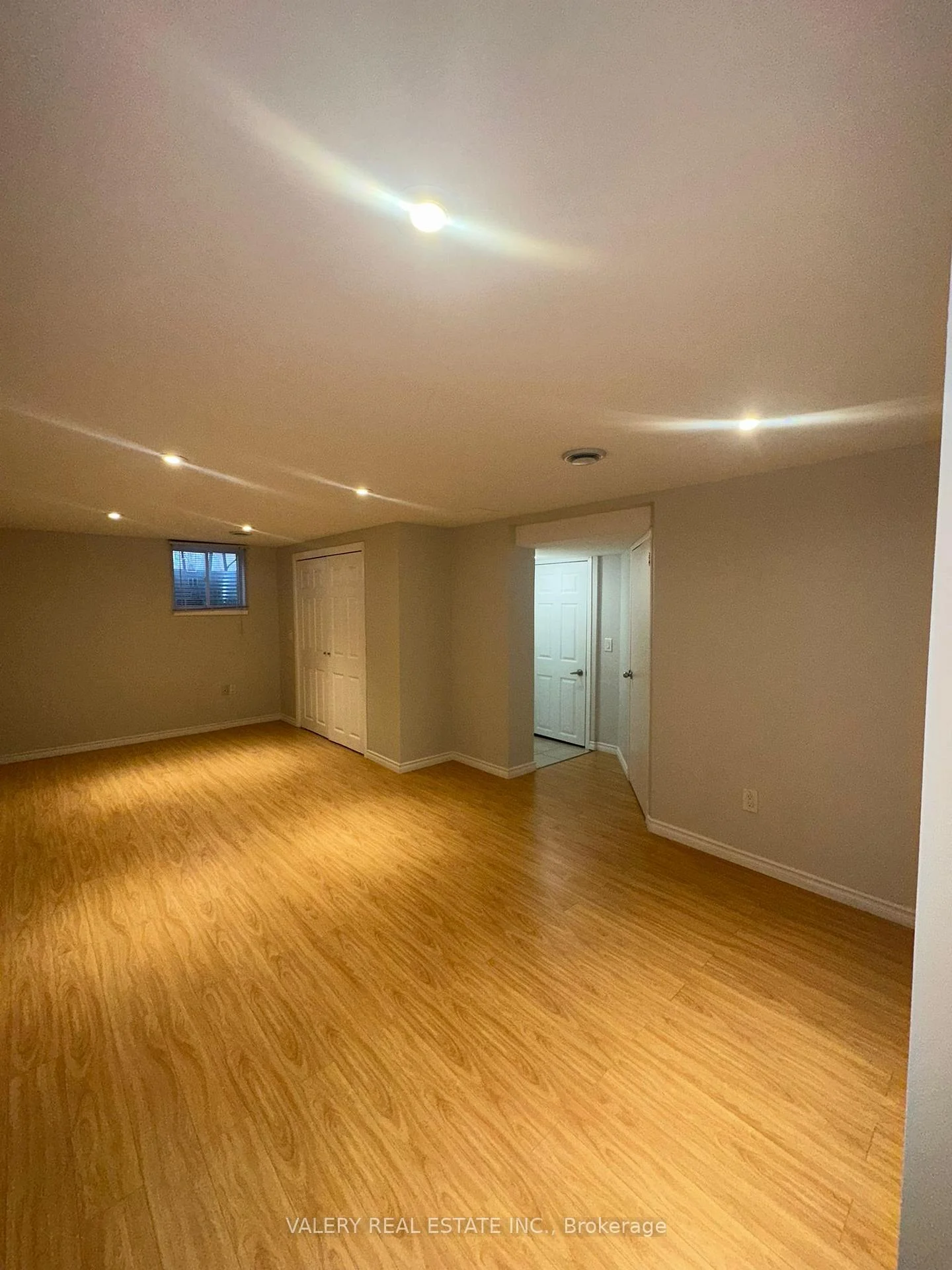 Photo 6 of Unit Basement, 1557 Hobbs Crescent, Mississauga, Clarkson — HOMEH