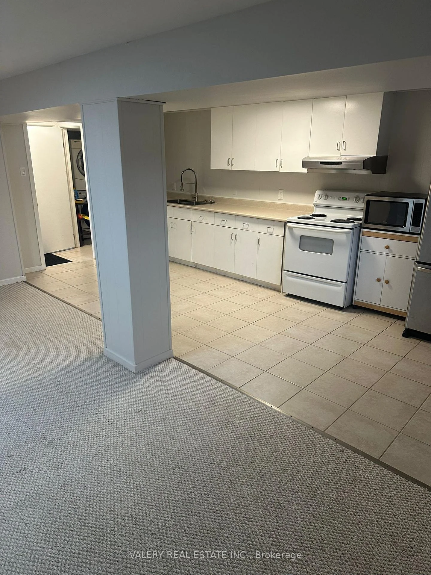 Photo 8 of Unit Basement, 1557 Hobbs Crescent, Mississauga, Clarkson — HOMEH