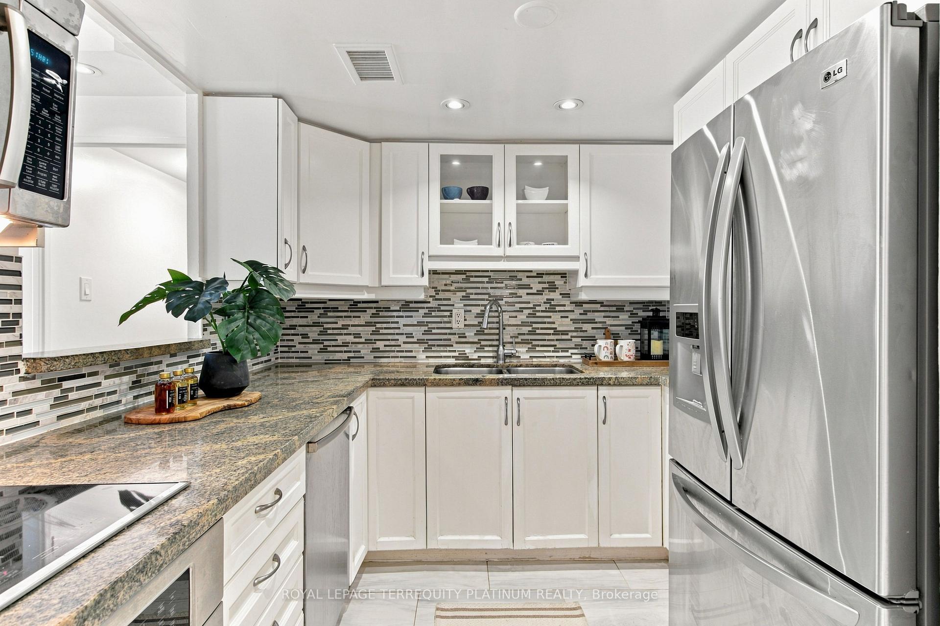 Photo 21 of Unit 203, 70 Montclair Avenue, Toronto, Forest Hill South — HOMEH