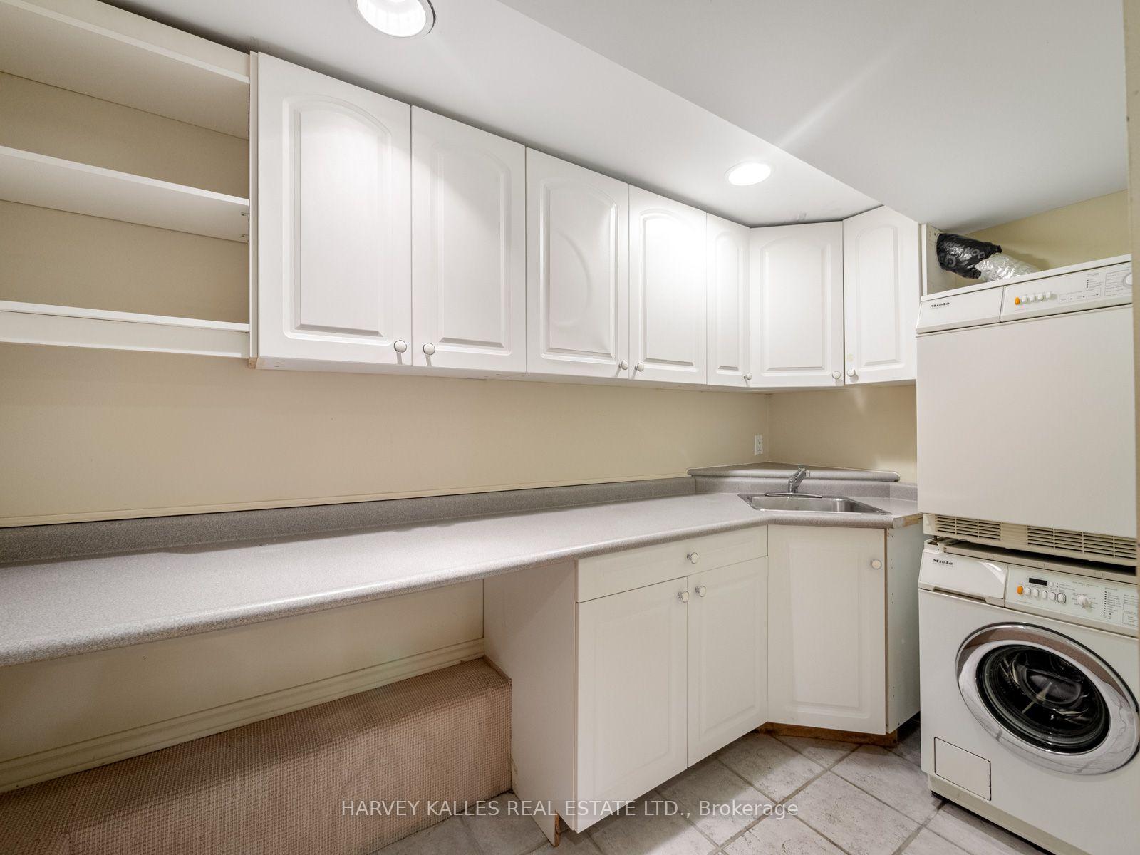 Photo 23 of 67 Warren Road, Toronto, Casa Loma — HOMEH