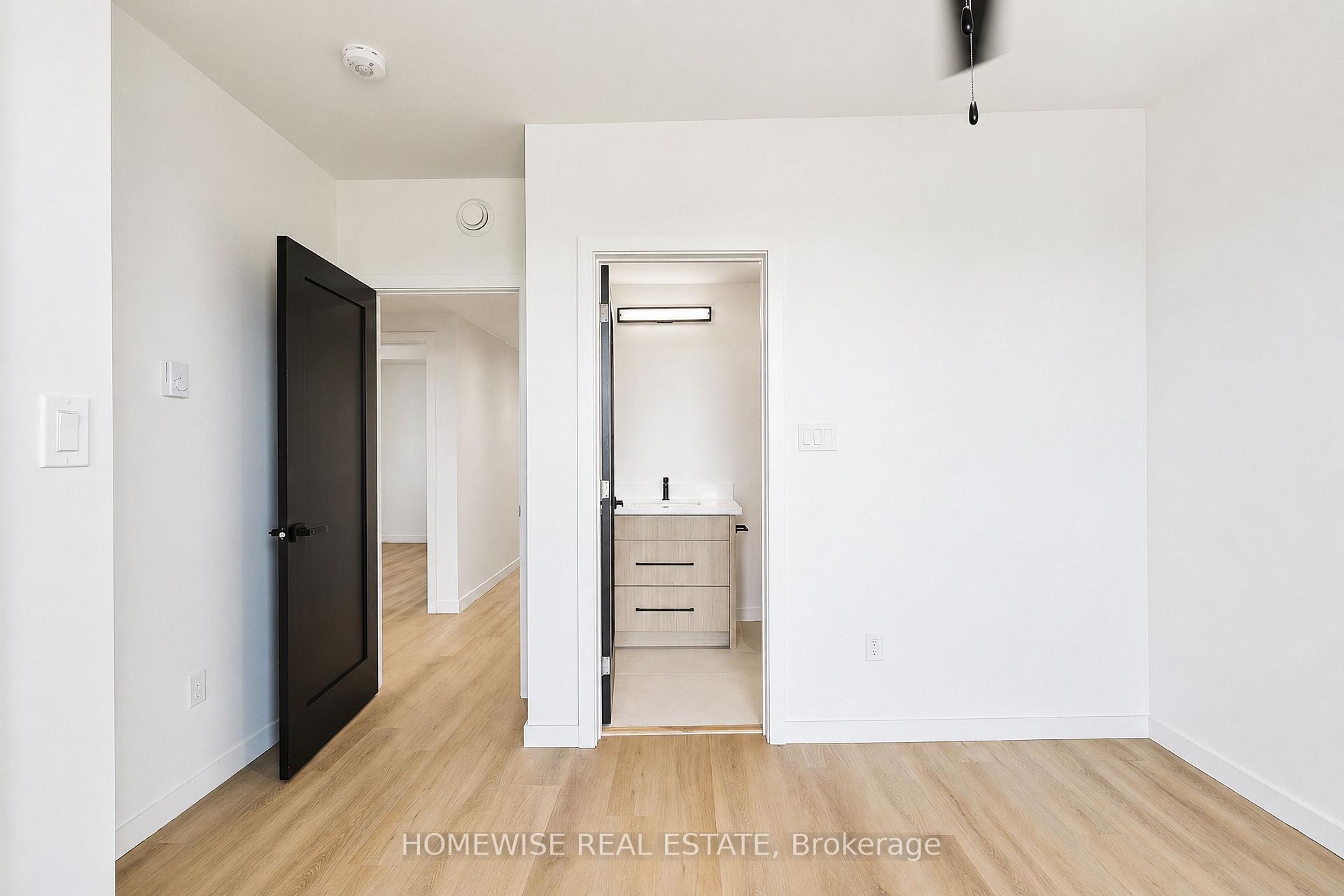 Photo 18 of Unit 2, 25 King High Avenue, North York, Clanton Park — HOMEH