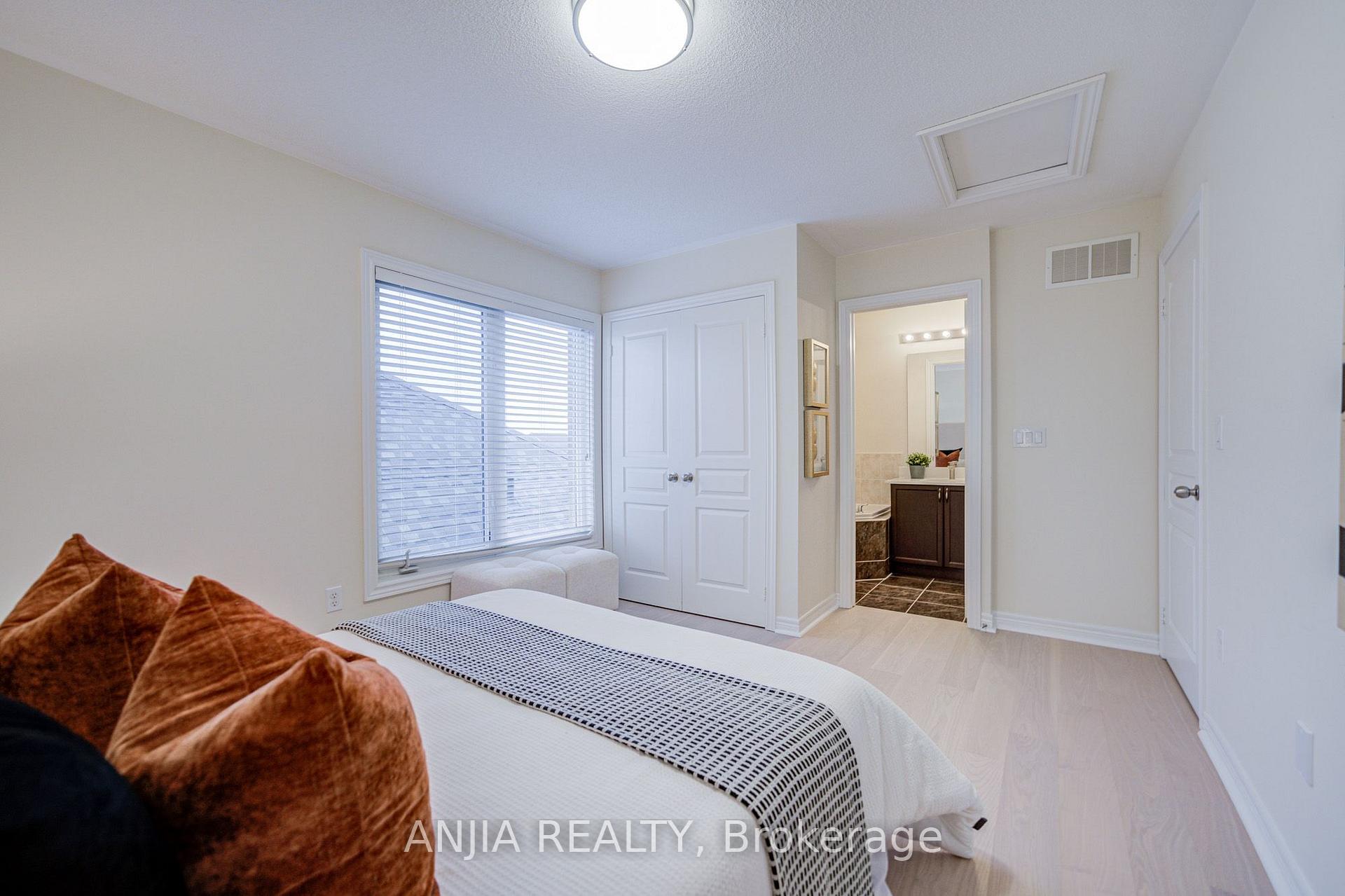 Photo 19 of 2406 Bur Oak Avenue, Markham, Greensborough — HOMEH
