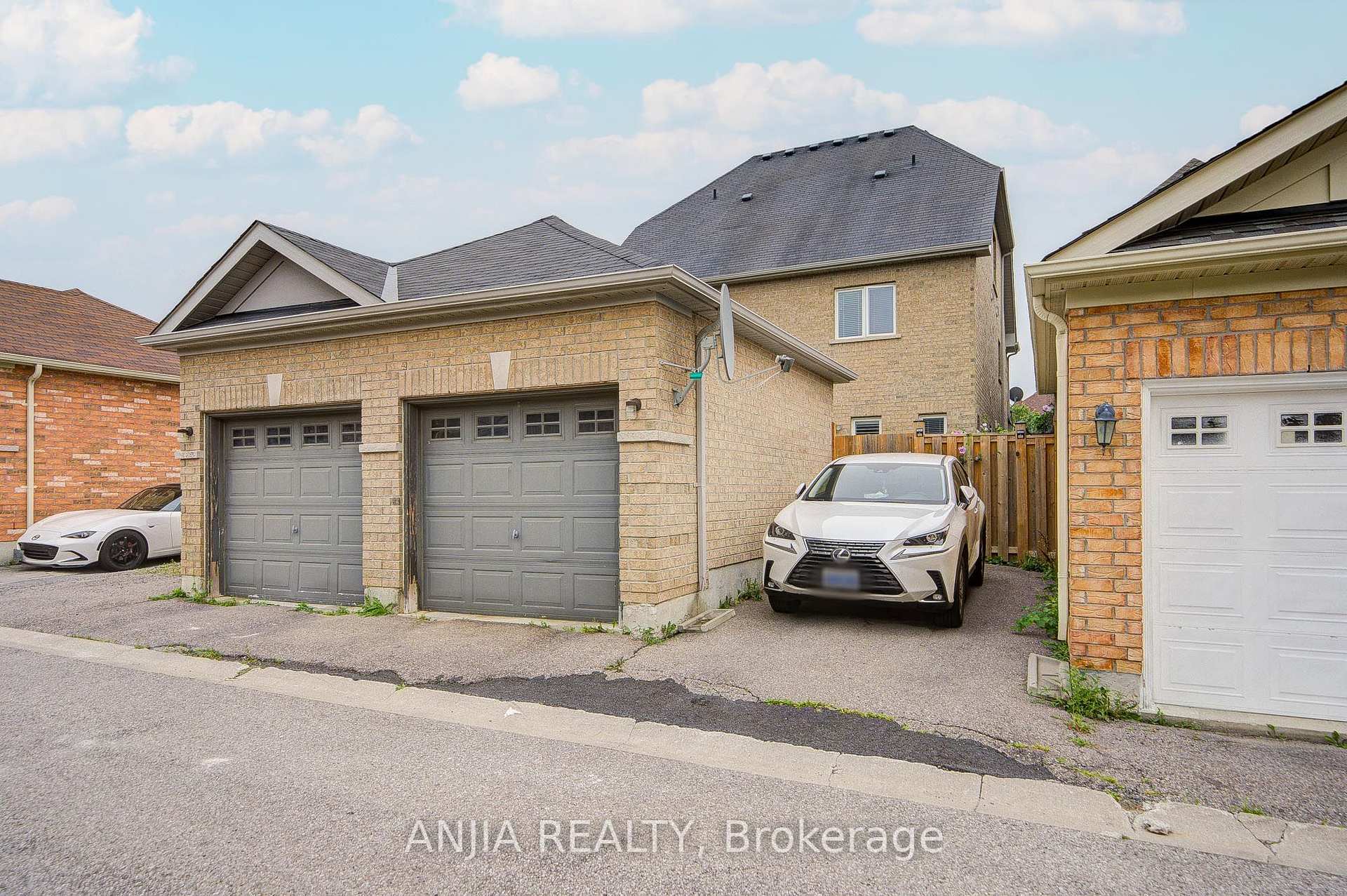 Photo 33 of 2406 Bur Oak Avenue, Markham, Greensborough — HOMEH