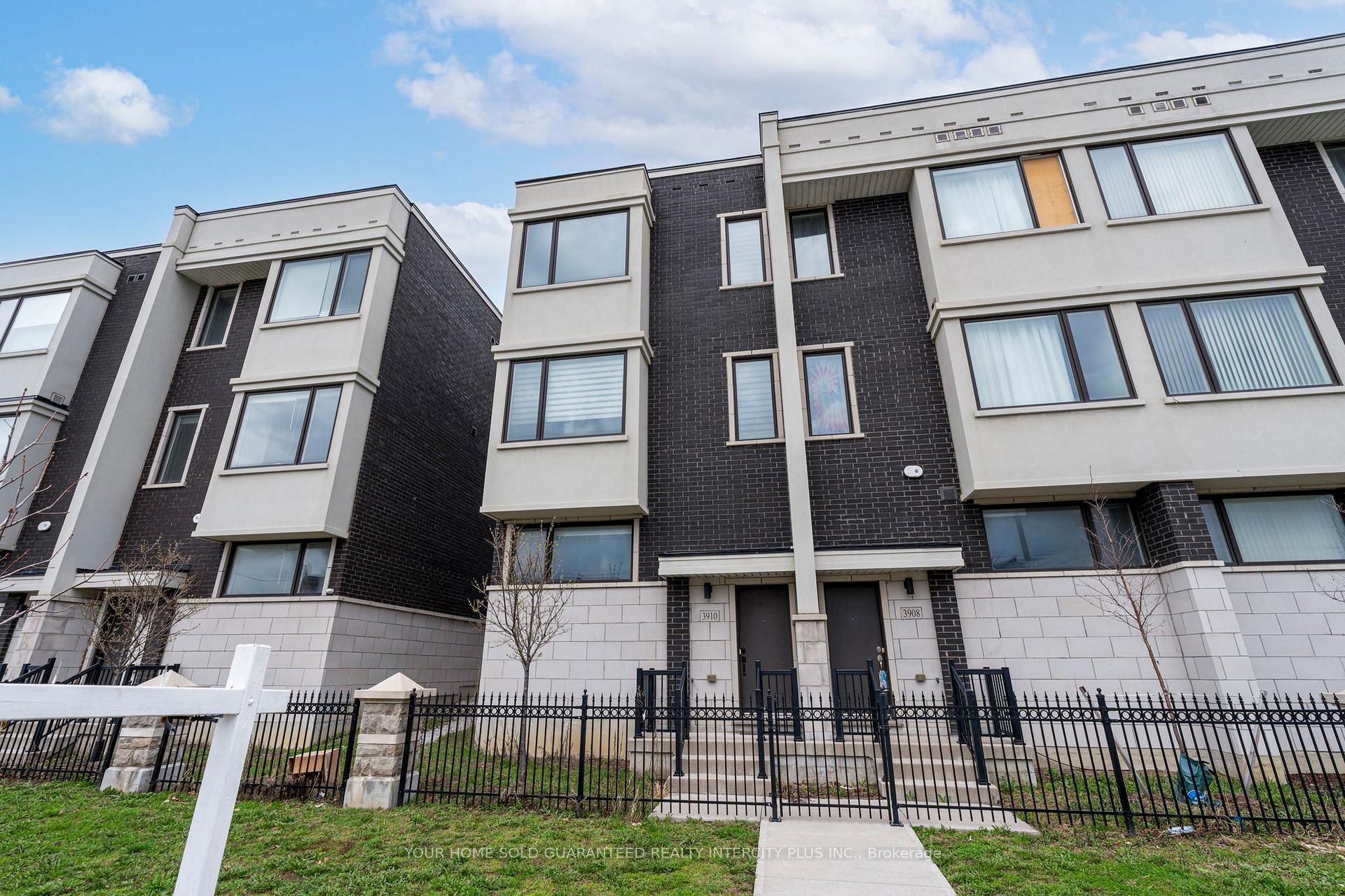Photo 2 of 3910 Major Mackenzie Drive, Vaughan, Vellore Village — HOMEH
