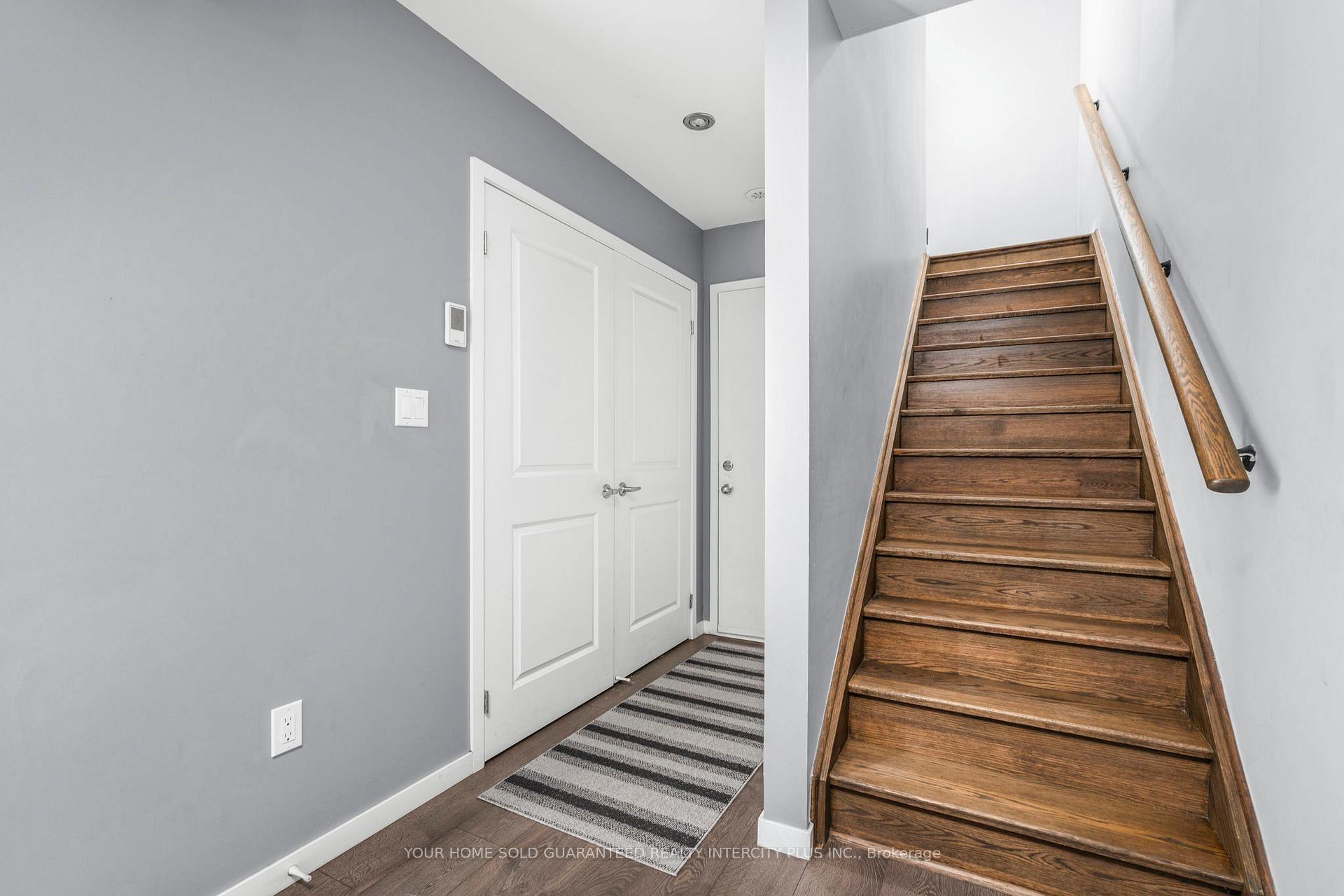 Photo 5 of 3910 Major Mackenzie Drive, Vaughan, Vellore Village — HOMEH