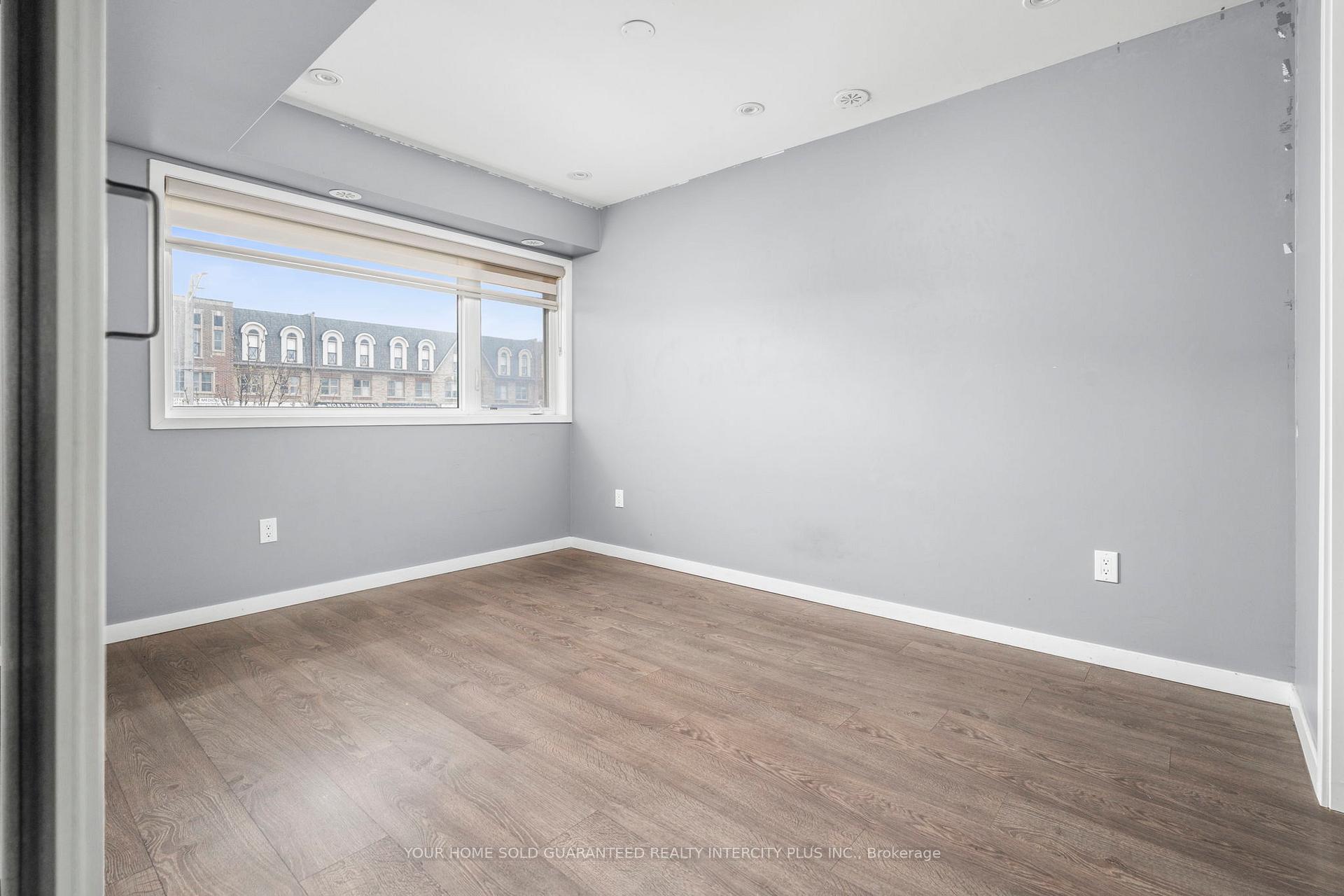 Photo 7 of 3910 Major Mackenzie Drive, Vaughan, Vellore Village — HOMEH