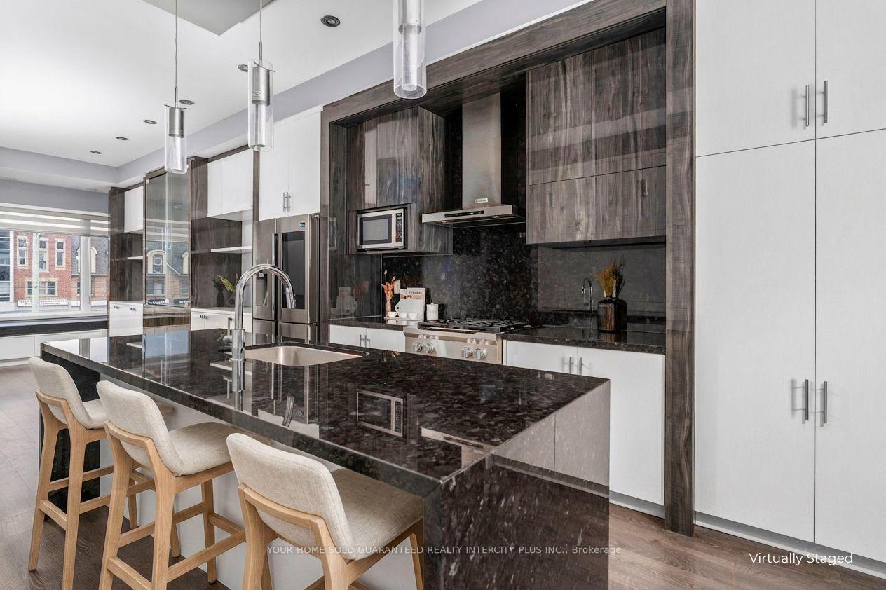 Photo 10 of 3910 Major Mackenzie Drive, Vaughan, Vellore Village — HOMEH