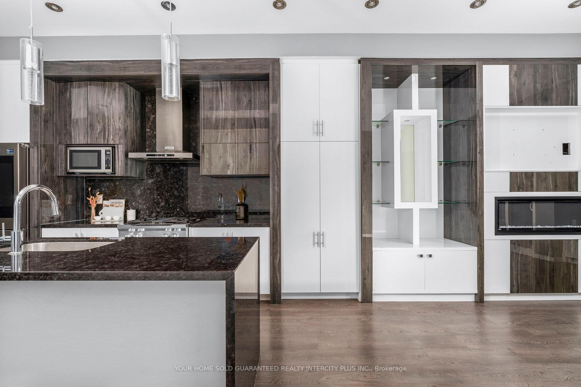 Photo 11 of 3910 Major Mackenzie Drive, Vaughan, Vellore Village — HOMEH
