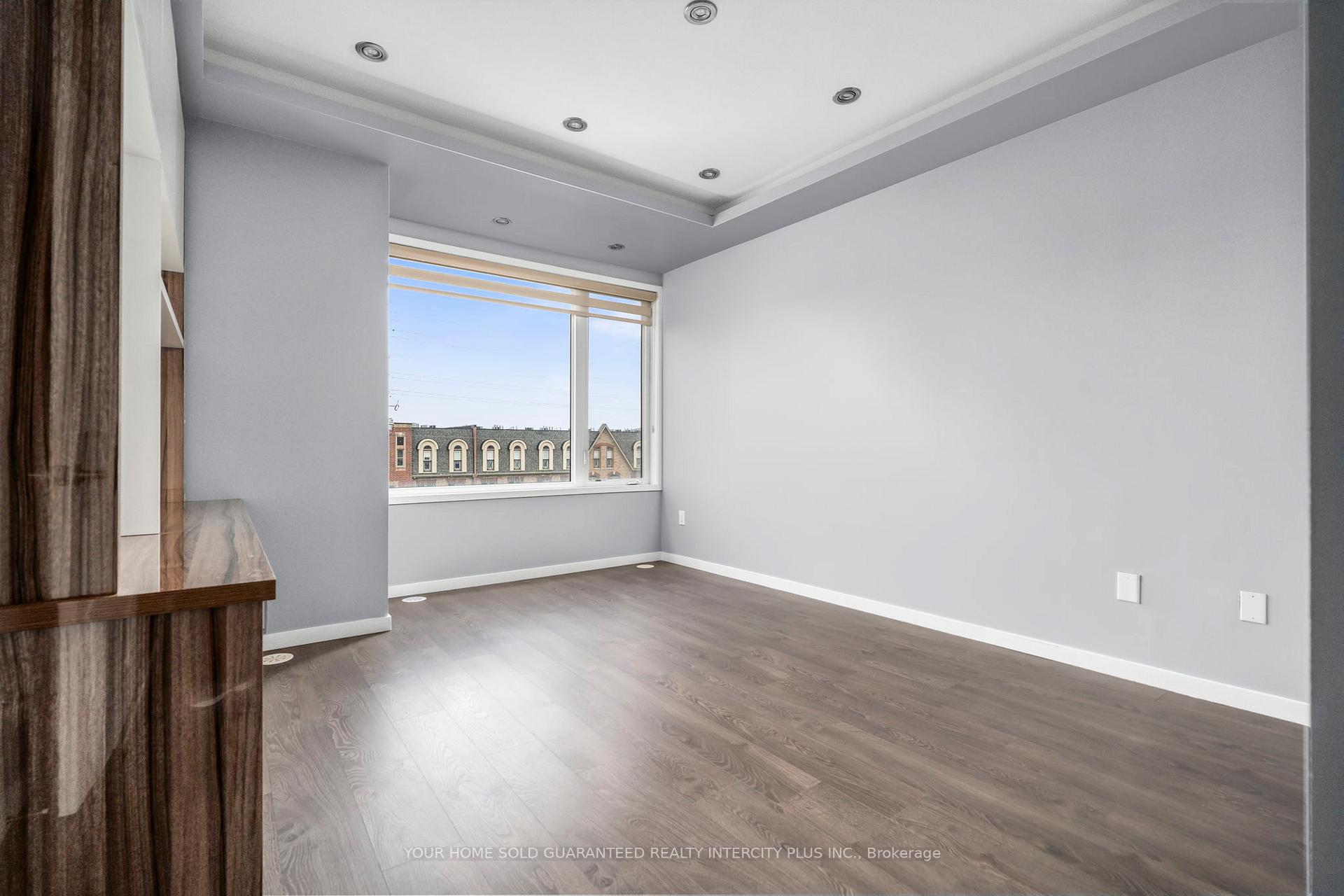 Photo 29 of 3910 Major Mackenzie Drive, Vaughan, Vellore Village — HOMEH