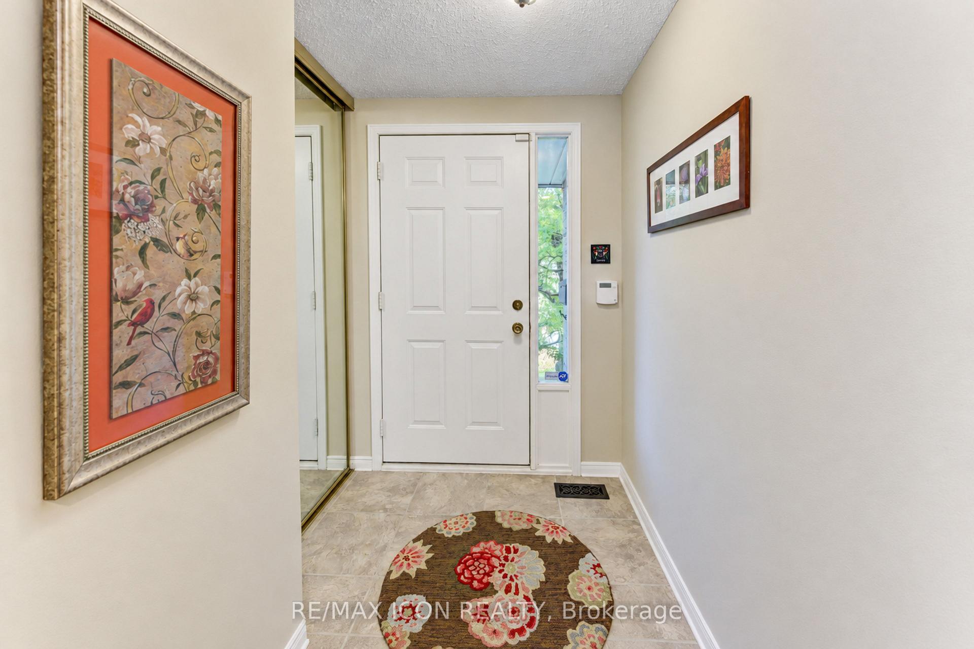 Photo 3 of Unit 3, 406 Craigleith Drive, Waterloo, Upper Beechwood — HOMEH