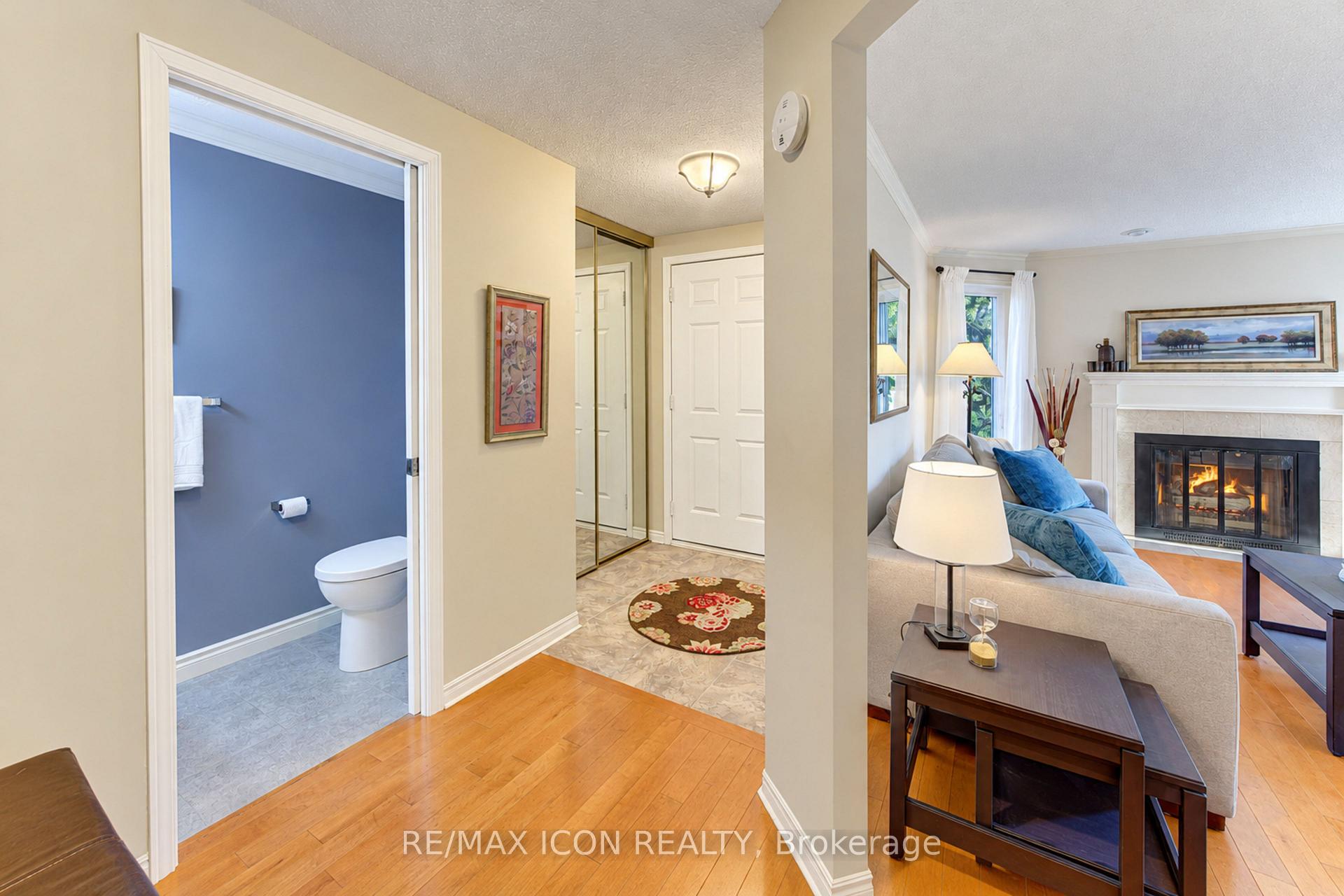 Photo 4 of Unit 3, 406 Craigleith Drive, Waterloo, Upper Beechwood — HOMEH