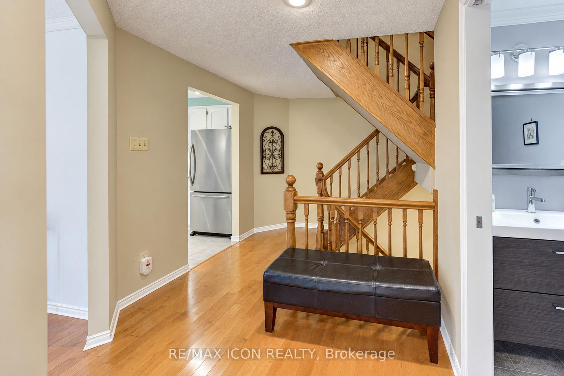 Photo 5 of Unit 3, 406 Craigleith Drive, Waterloo, Upper Beechwood — HOMEH