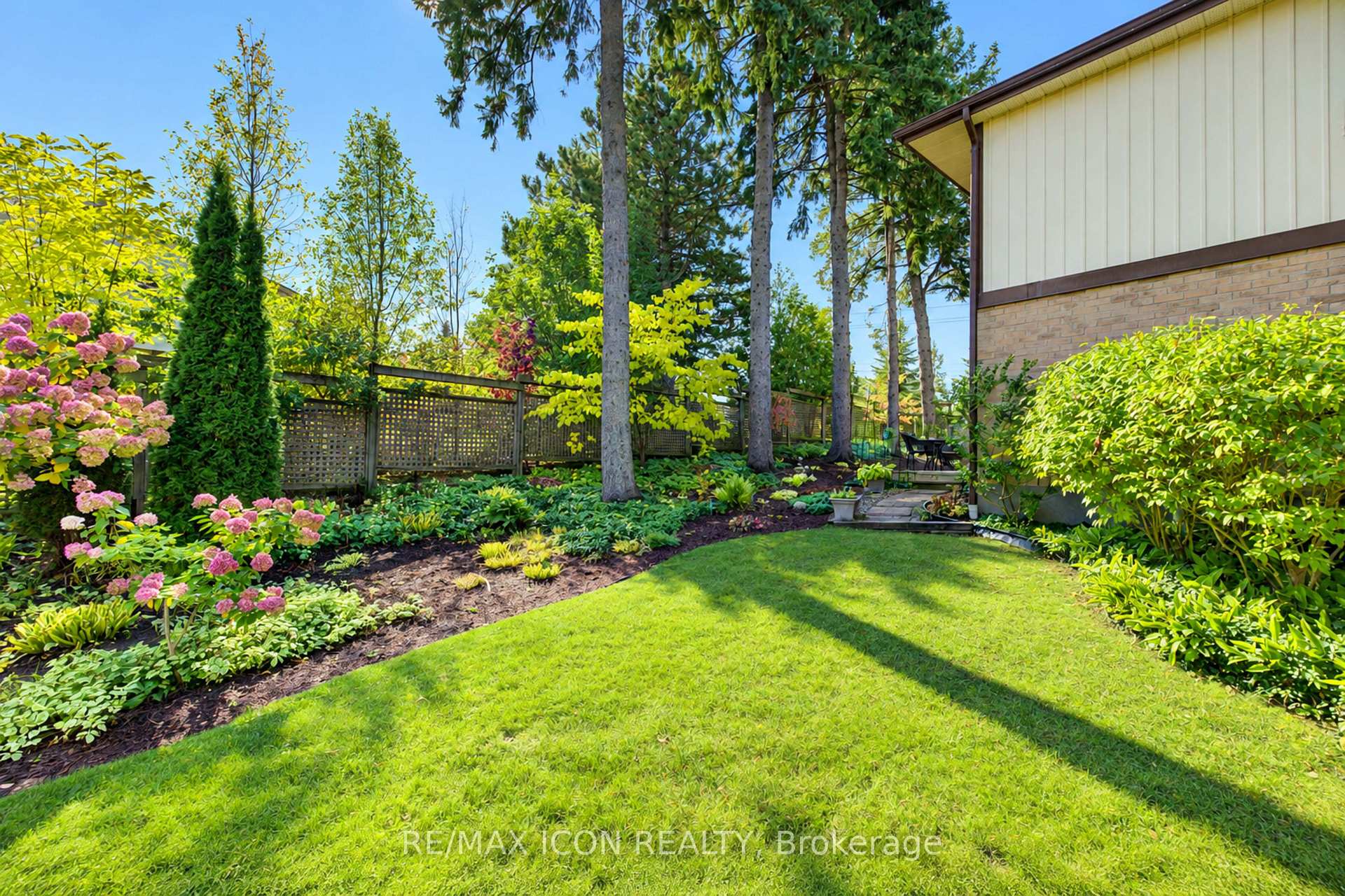 Photo 36 of Unit 3, 406 Craigleith Drive, Waterloo, Upper Beechwood — HOMEH