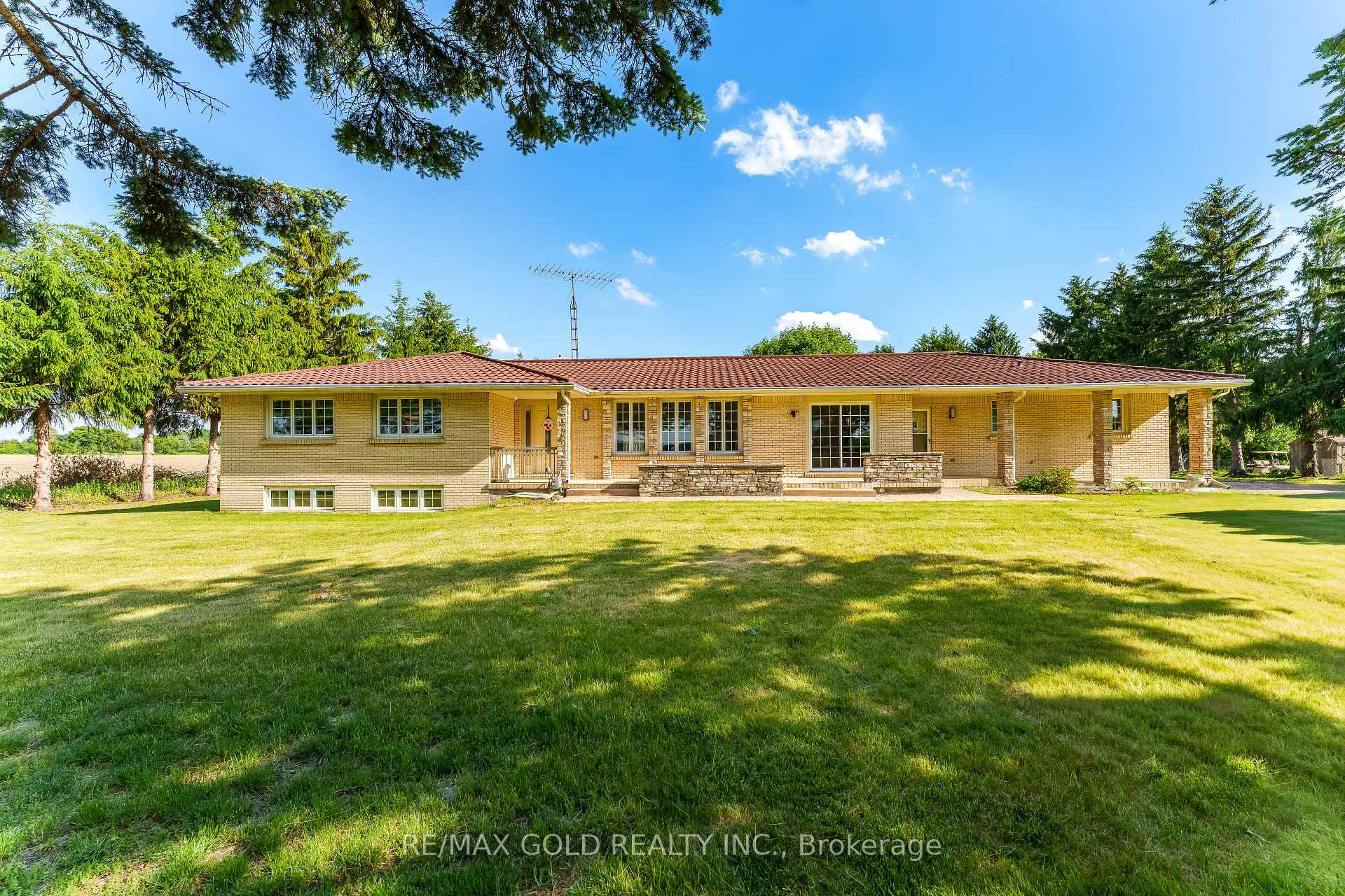 Photo of 2047 Hamilton Road