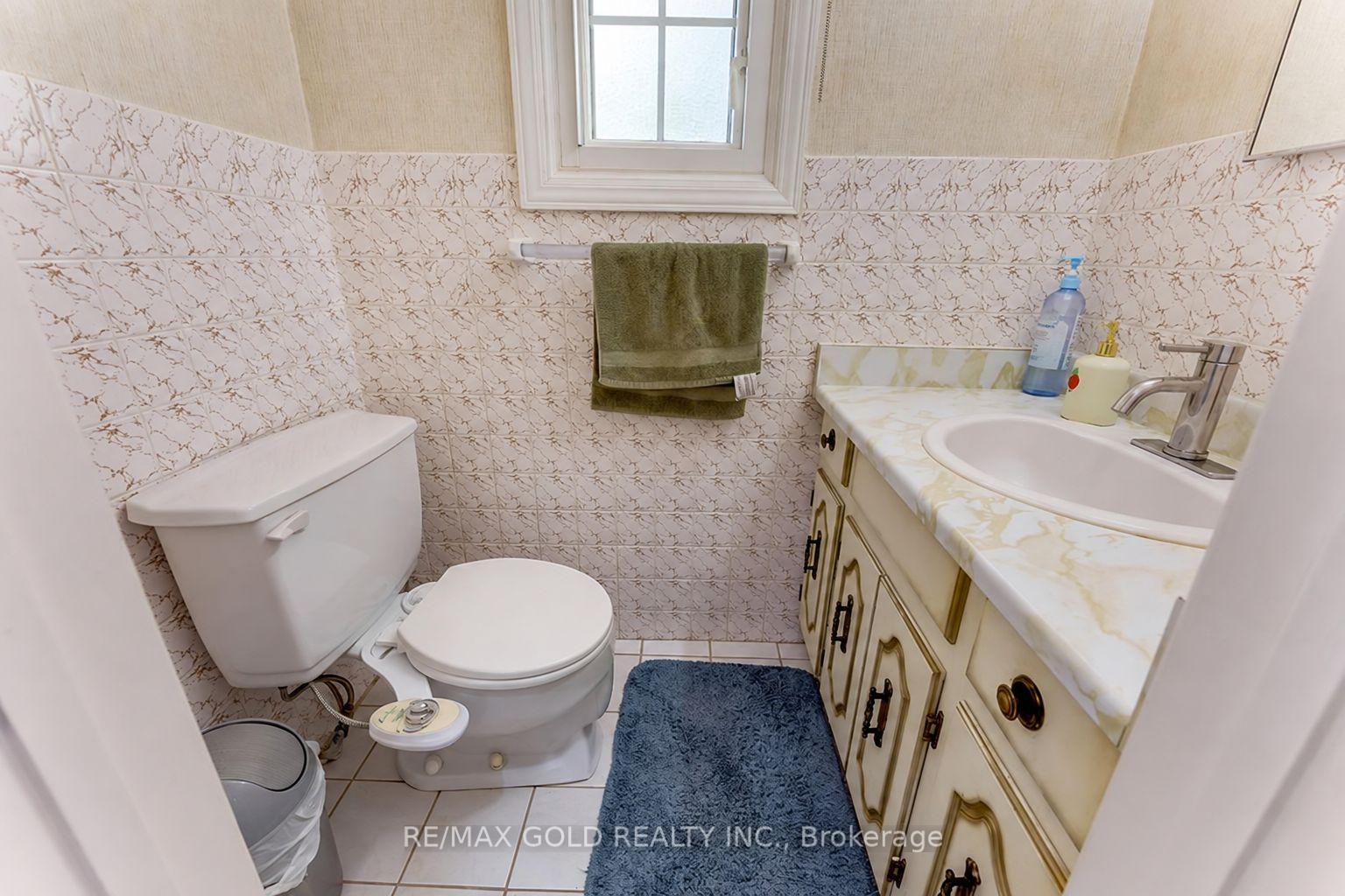 Photo 9 of 2047 Hamilton Road, London, South U — HOMEH