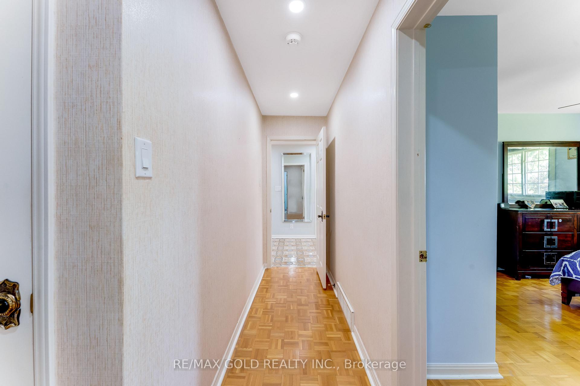 Photo 24 of 2047 Hamilton Road, London, South U — HOMEH
