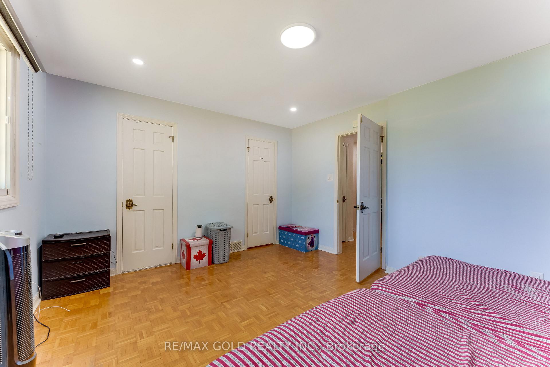 Photo 33 of 2047 Hamilton Road, London, South U — HOMEH